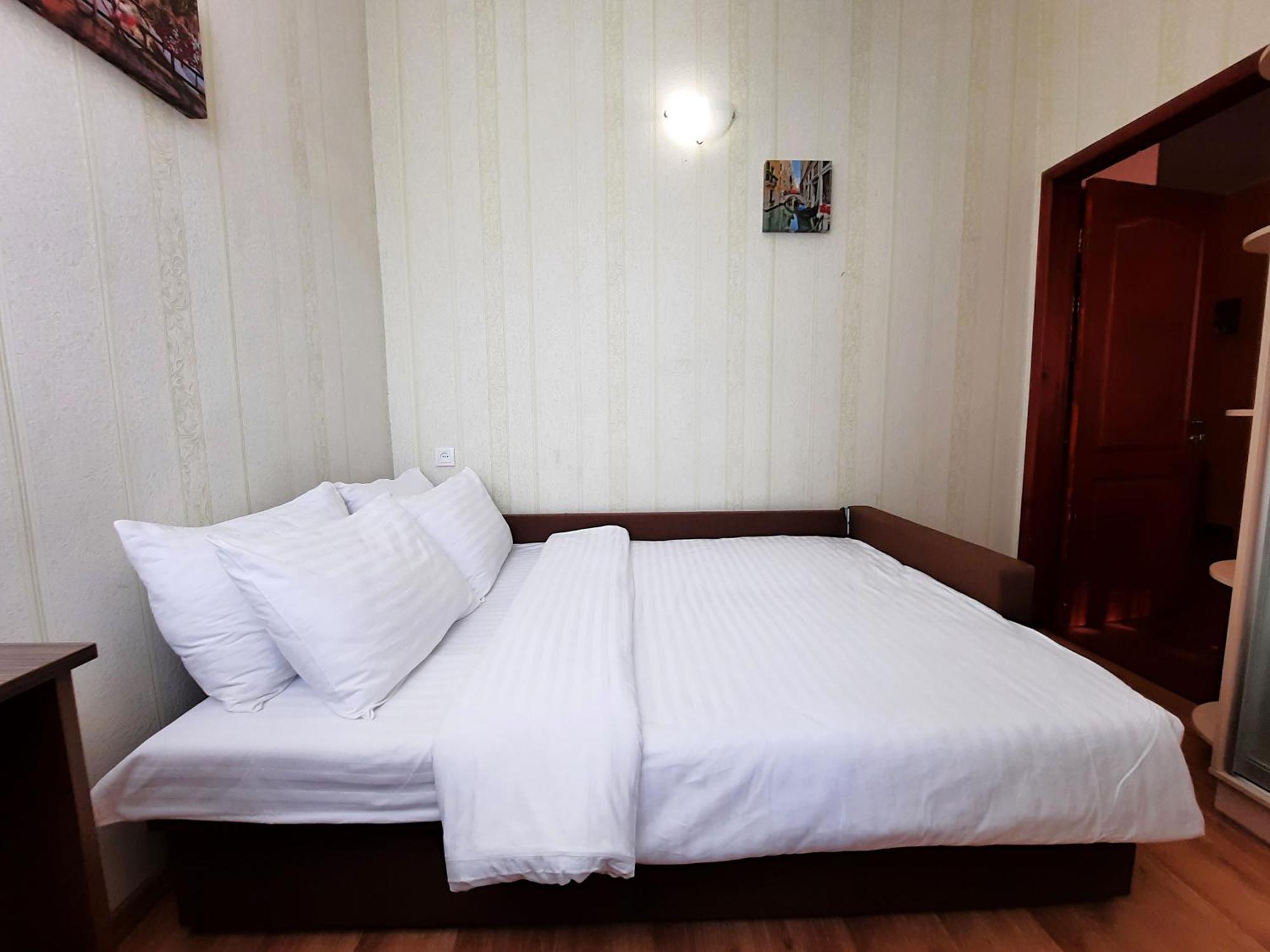 Alex Apartments: Central Two-Room Apartment with 24/7 Self-Check-In Poltava Exterior photo